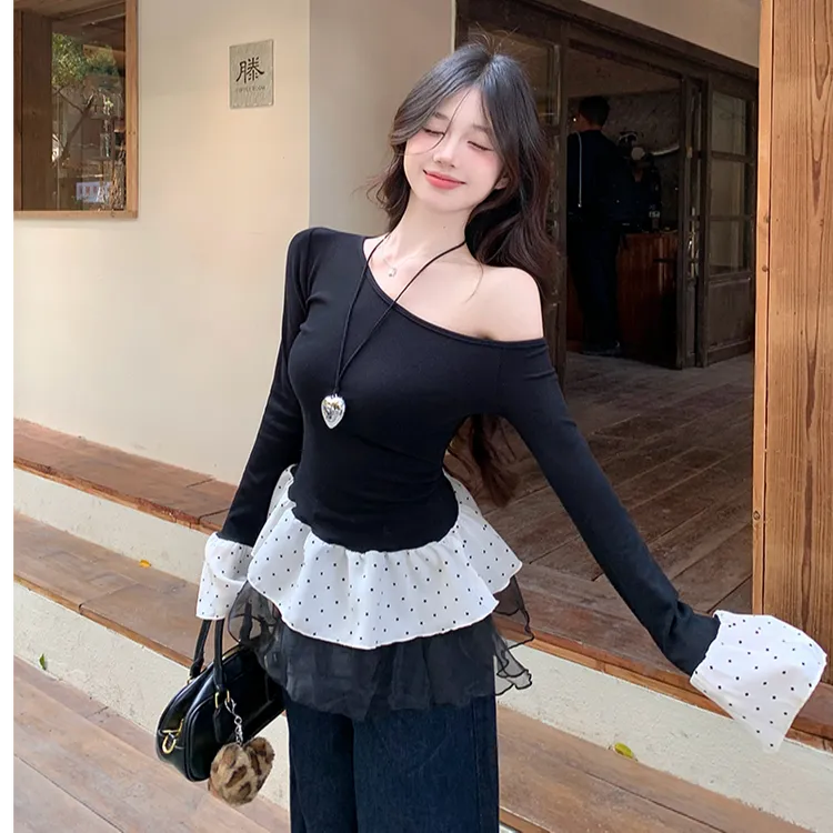 撞色拼接波点斜肩针织T恤女春季荷叶边收腰修身纯欲长袖打底上衣
