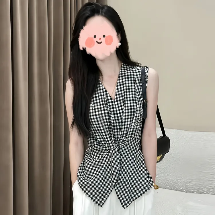 法式复古黑白格子扭结背心衬衫女夏季收腰显瘦设计感无袖V领上衣