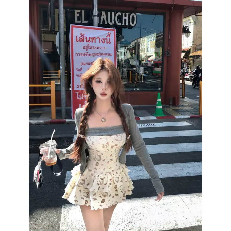 春季新款辣妹甜辣碎花修身显瘦气质温柔风吊带连衣裙+开衫外套