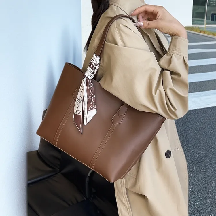 复古百搭通勤单肩包大学生上课包包女秋冬2025新款潮高级感托特包