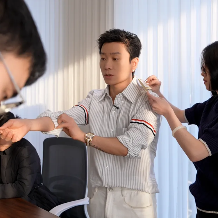 SEASONMARK新款条纹织带翻领衬衫长袖时尚百搭舒适休闲男女长袖