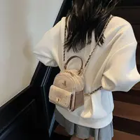 高级感女包2025潮流新款休闲日常百搭风质感纯色通勤单肩双肩包
