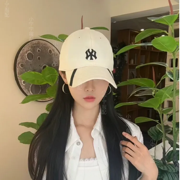 韩版网红同款WY字母刺绣鸭舌帽女春夏时尚百搭休闲帅气遮阳棒球帽