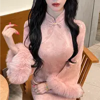 LHMknk1画报夫人原创自制秋冬温柔麂皮绒珠链旗袍 伊人粉