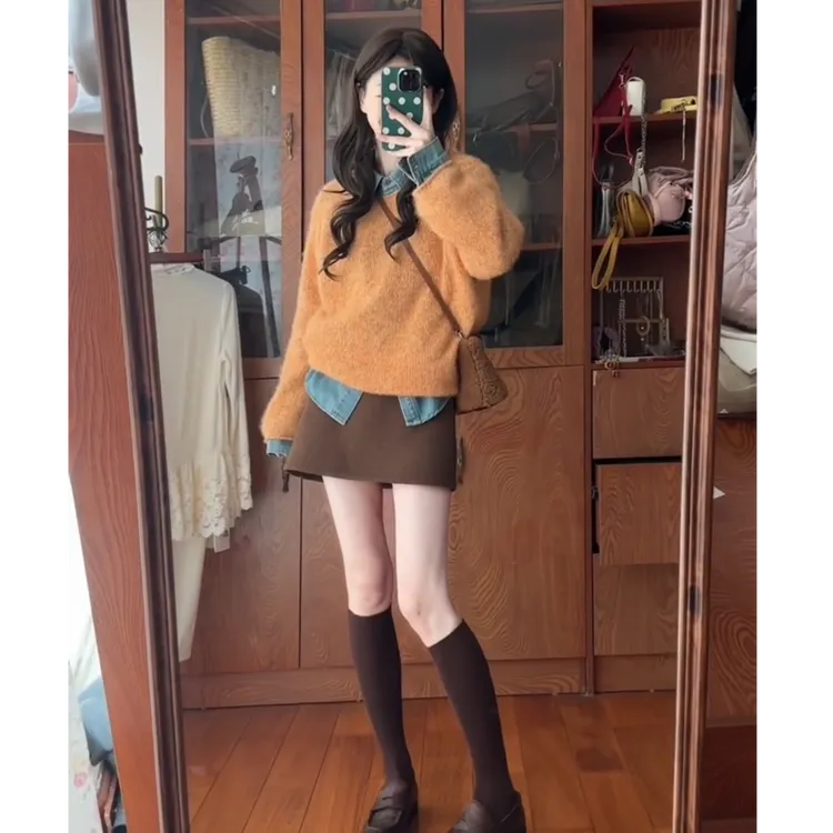 超火一整套2025秋冬新款时尚甜美减龄慵懒风打底毛衣短裙三件套