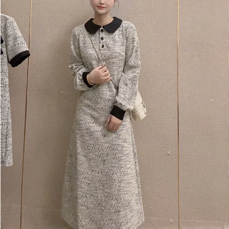 2025秋季新款H型裙POLO领高腰常规A字裙连衣裙时尚