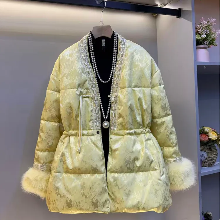 欧货大码高级感时尚气质V领重工显瘦轻奢高品质棉服外套