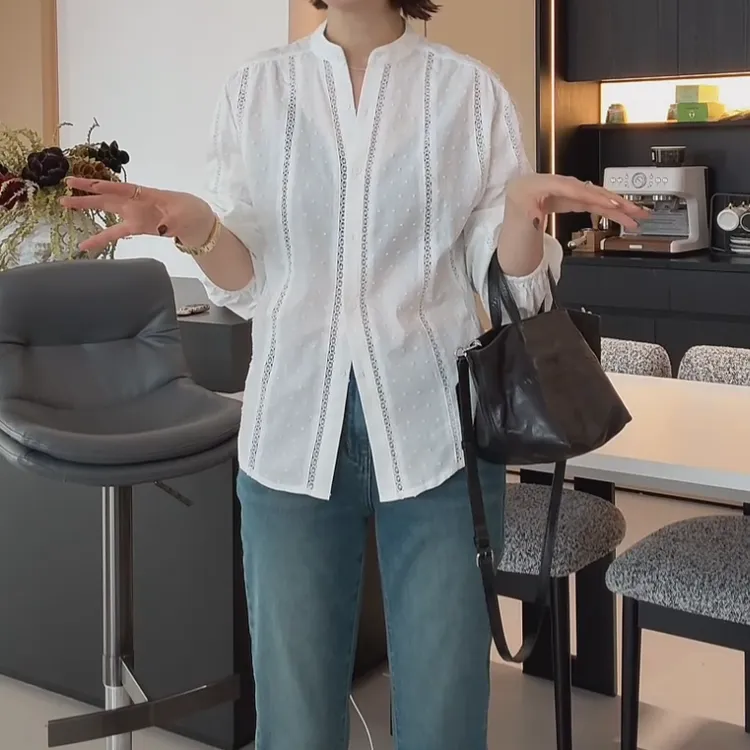 春季新款蕾丝花边立领衬衫气质百搭时尚衬衣LK2501553
