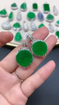 翡翠绿圆牌吊坠(不含链)-18K金-多样性发其一|PXD12|CXQ21