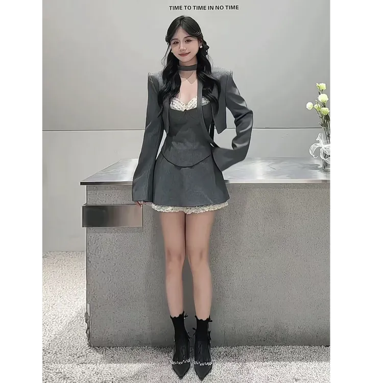 法式气质御姐风套装裙女秋季西装短款外套吊带背心高腰短裙三件套