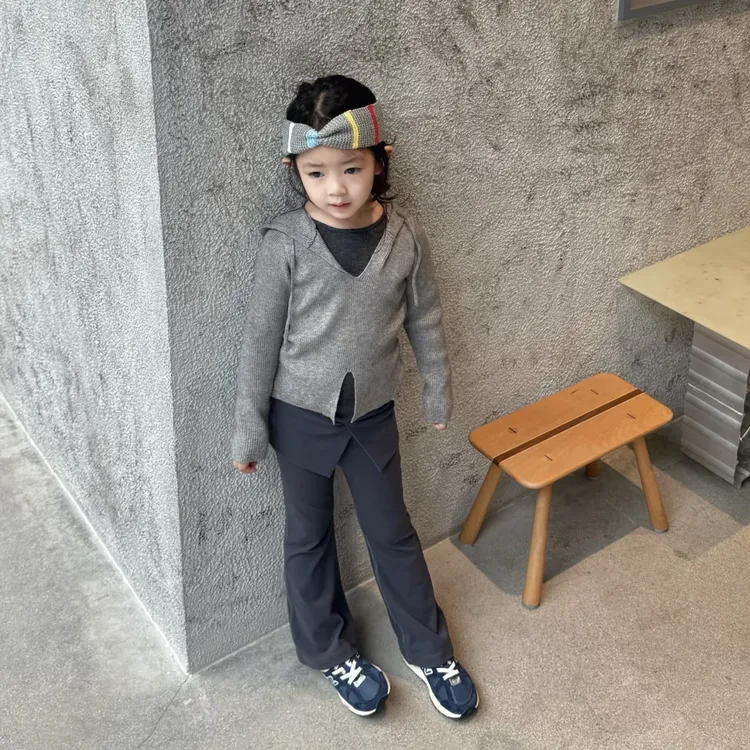 壹妈2025秋冬新款童装女童时尚套装韩版休闲连帽针织衫屁帘休闲裤