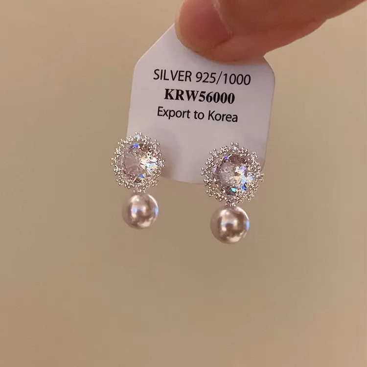 铜合金耳饰 法式千金风超闪雪花珠珠耳钉复古气质高级感百搭耳饰