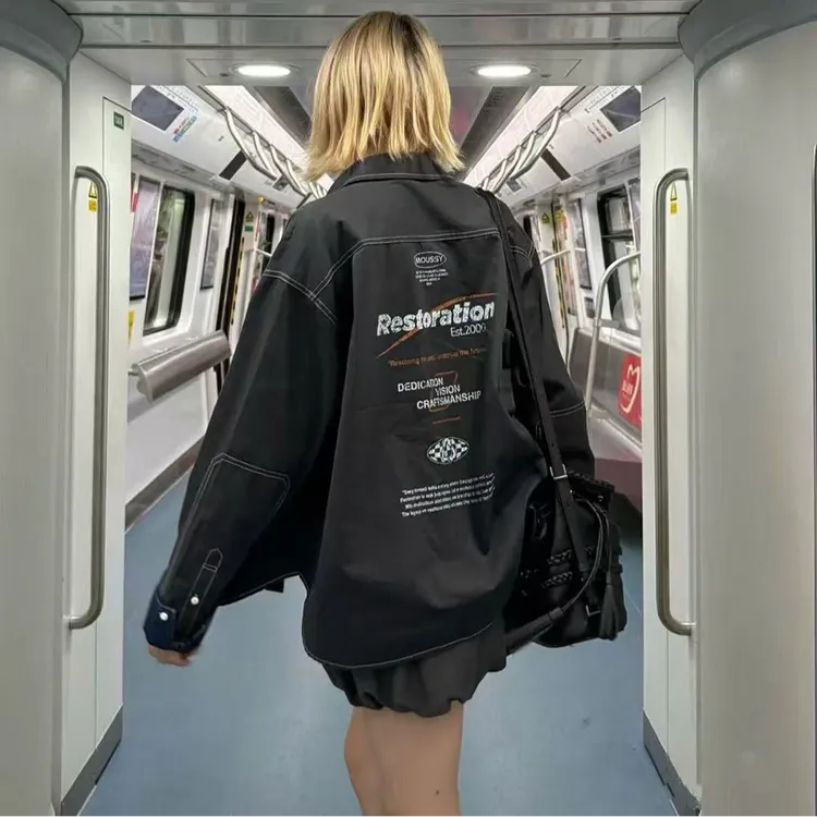 2025秋新款复古宽松大口袋背后字母印花长袖衬衫上衣