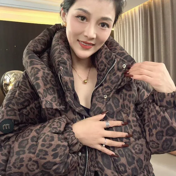 【耿老板1254#Y】时尚新豹纹精致短款面包服安心羽绒服保暖战袍外套