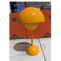 北欧设计师蘑菇台灯创意丹麦复古卧室床头高级感充电触摸花苞台灯