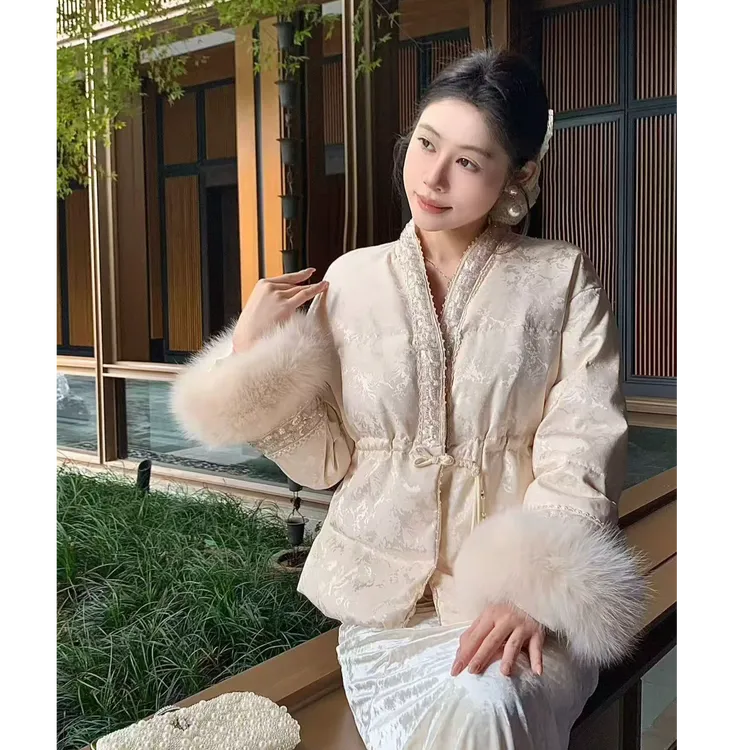 2025新款内收腰显瘦轻奢新中式保暖加厚棉服冬季百搭气质V领国风