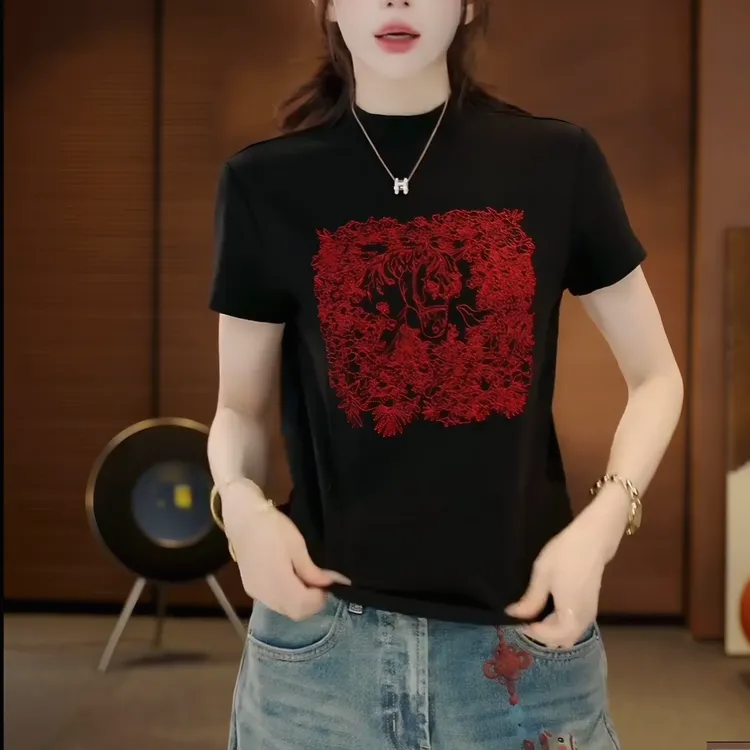 『云朵打底』2026年通用基础款小众刺绣圆领短袖T恤女上衣LK2509285