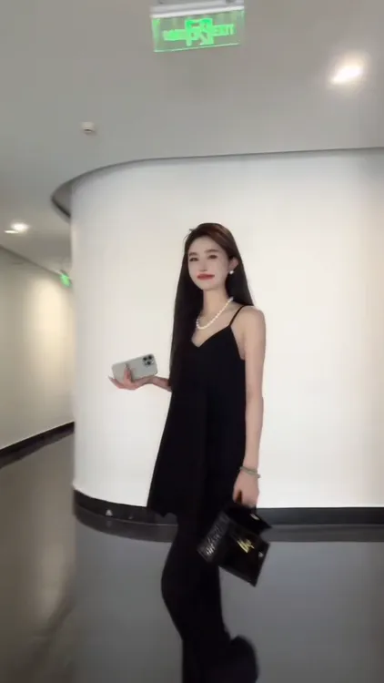 韩版法式穿搭套装甜辣A字露背无袖上衣+休闲高腰显瘦休闲裤两件套