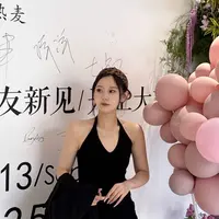 阿丹家    设计款露背背心性感修身时尚吊带上衣20250919