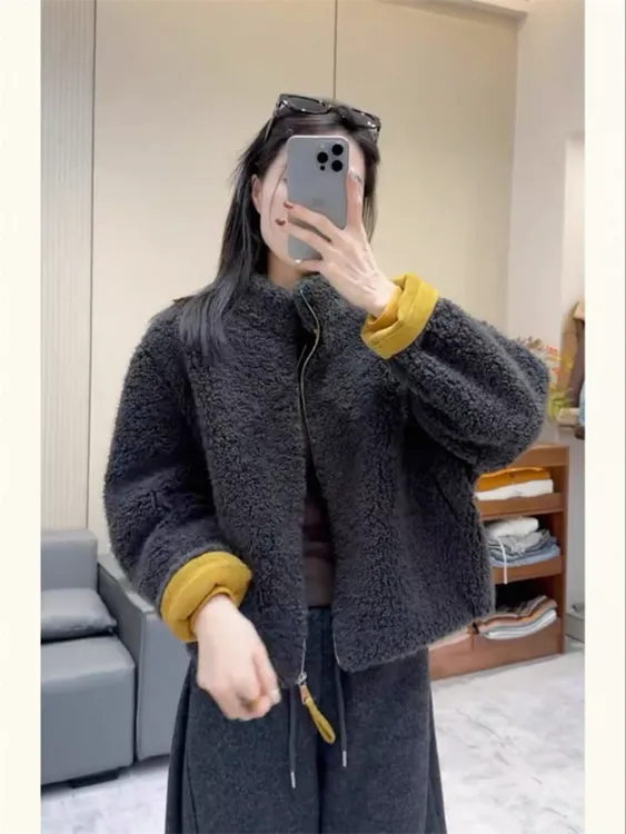 时尚环保羊羔毛外套冬季2025新款小个子洋气高级感显瘦拼色上衣