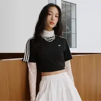 阿迪达斯adidas新中式运动短袖圆领时尚百搭修身短款t恤KB6398