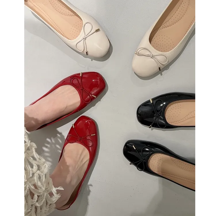 红色平底鞋2025年春季新款蝴蝶结浅口漆皮软底芭蕾舞百搭平底单鞋