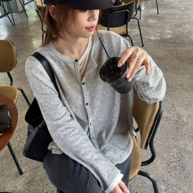 【海盐碎】超爱显瘦百搭针织开衫女秋季新款圆领单排扣长袖显瘦上衣
