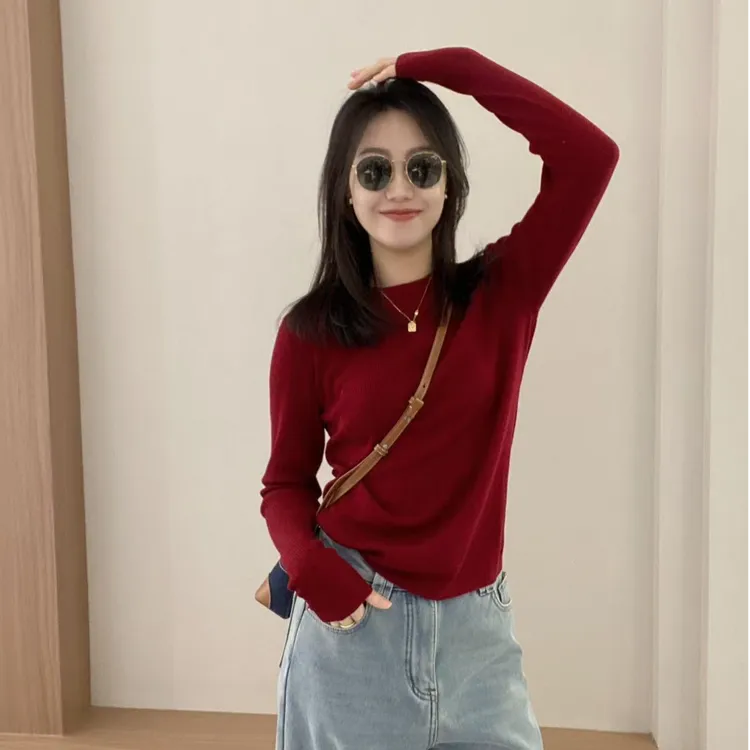 2026春季新款慵懒风红色圆领长袖针织衫小个子洋气减龄上衣牛仔裤