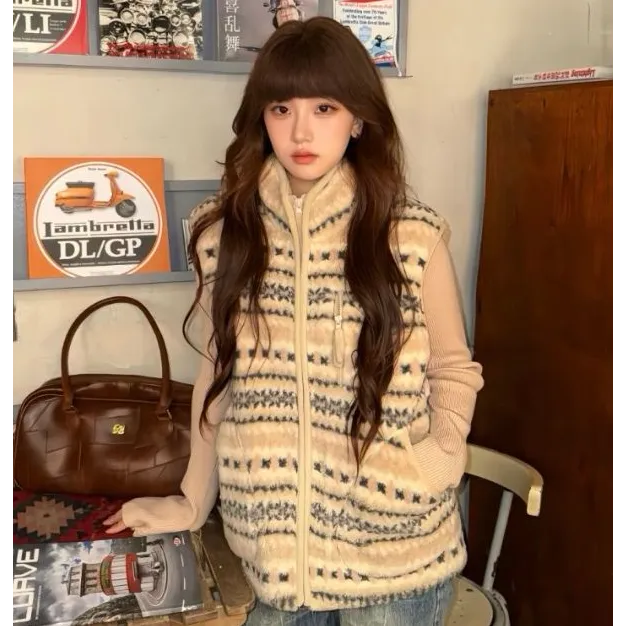 新款费尔岛羊羔毛马甲背心女秋冬2025美式复古高级感叠穿上衣外套