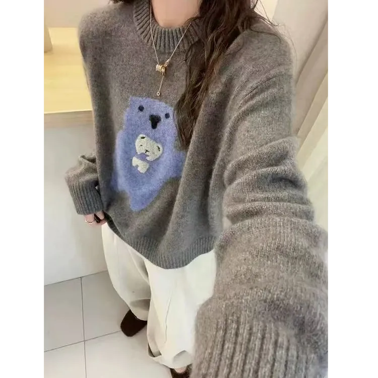 灰色卡通小熊提花毛衣2025秋冬新款韩版柔软针织衫软糯长袖上衣女