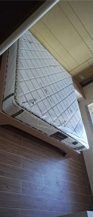 华业利软硬适中弹簧床垫