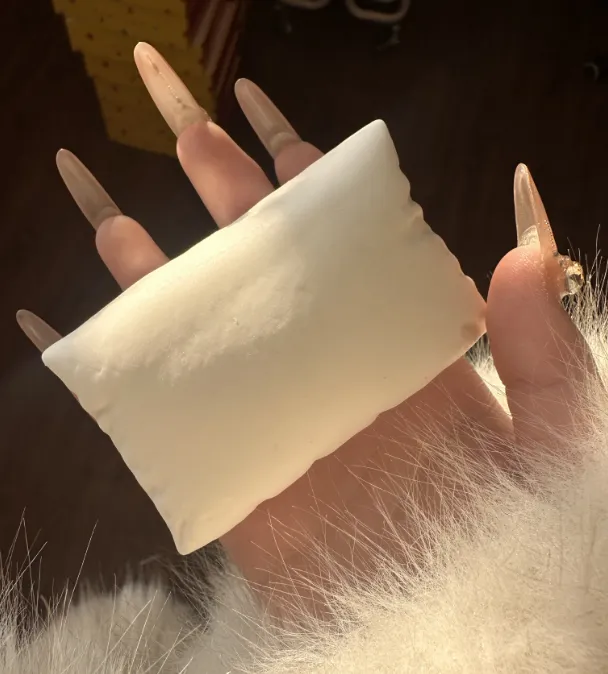 新手感裸手rua枕头食品级硅胶捏捏