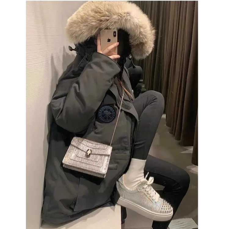 2025年羽绒服女大码鹅工装东北加厚派克服男中长款冬装情侣冲锋衣