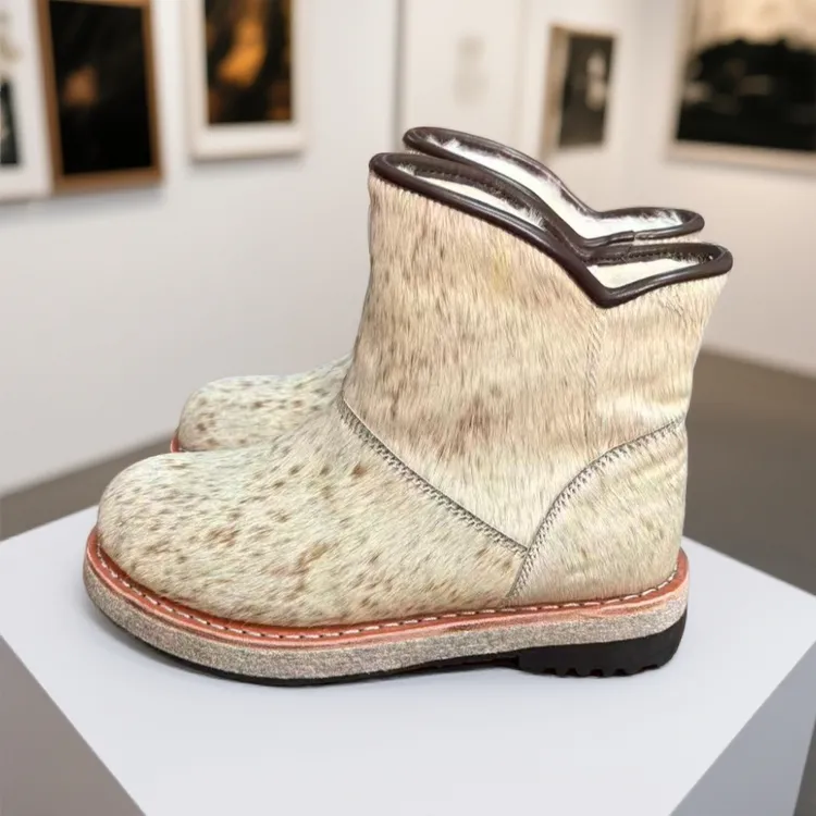 女士马毛靴冬季加厚抗寒保暖户外靴放假保暖舒适轻便雪地靴