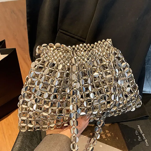 洋气潮流编织水桶包2025新款春季高级感镶钻单肩包时尚百搭斜挎包