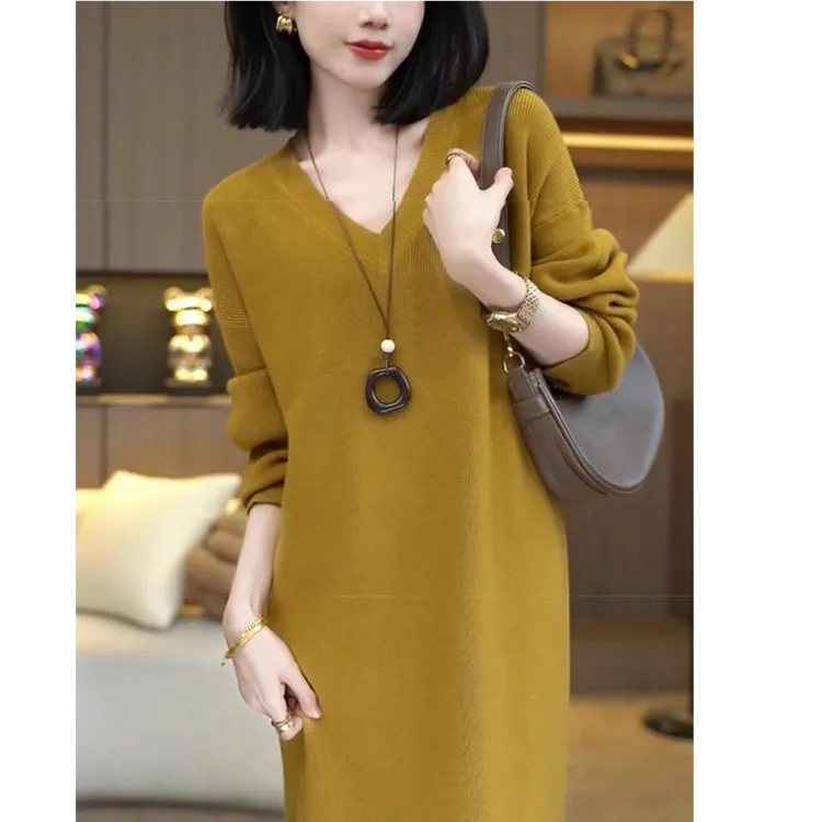 高级感V领过膝毛衣裙女秋冬新款中长款时尚宽松针织裙洋气打底裙