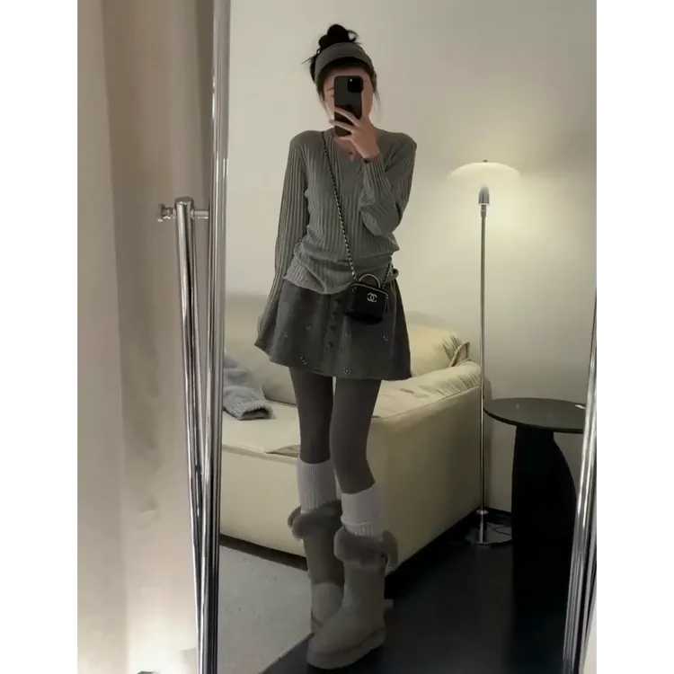 2025秋冬新款女韩系慵懒风绝美针织打底衫毛衣高腰显瘦钉珠半身裙