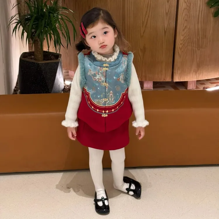壹妈童装女童拜年服套装2025冬季新款女宝宝拼色夹棉马甲红色半裙
