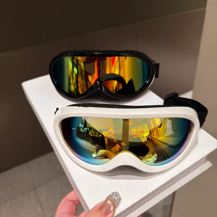 儿童护目镜户外运动滑雪眼镜防风沙防紫外线太阳镜骑行训练全封闭