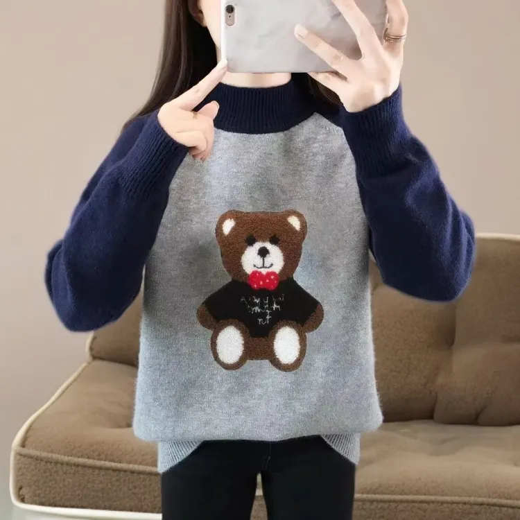 学院风2025秋冬绣花小熊针织衫宽松加厚慵懒风半高领少女新款上衣