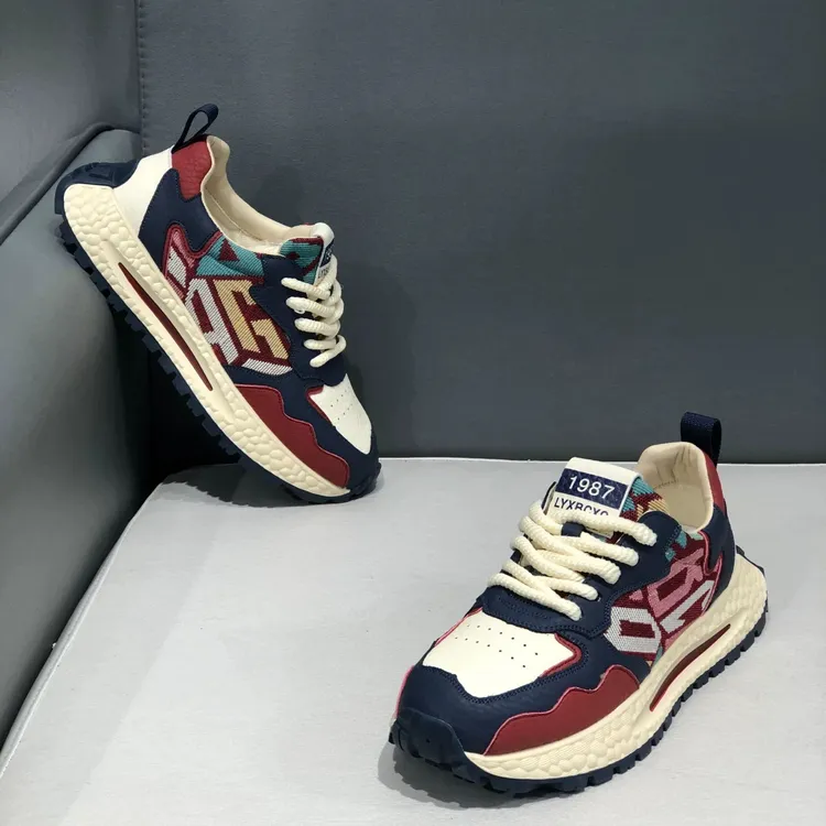 《广州潮品》82130布面透气秋冬季舒适百搭男士运动生活跑步鞋