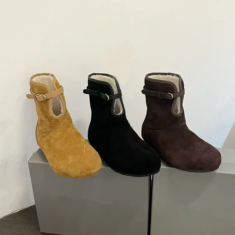 明星同款女鞋复古风真皮大头马丁靴女磨砂皮加绒保暖短靴平底棉鞋