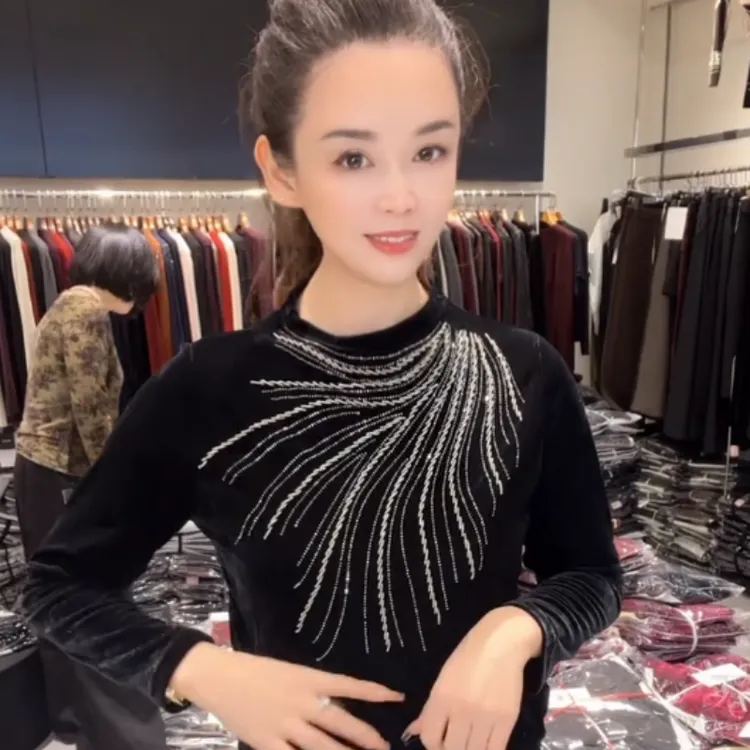 重工设计感爆款丝绒长袖修身显瘦洋气百搭时尚打底衫2026春季新款