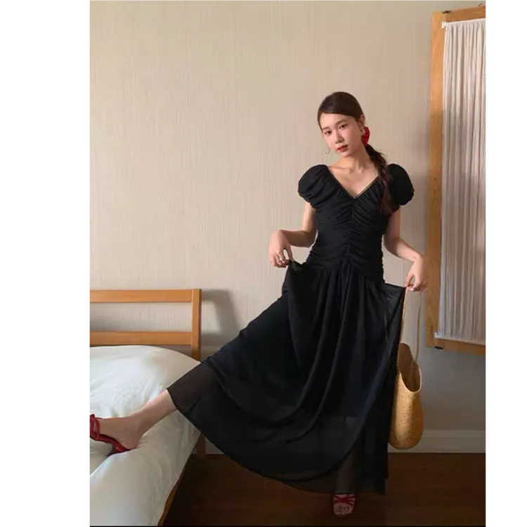 2025夏季新款法式名媛白色绝美v领气质长裙子收腰褶皱连衣裙女977