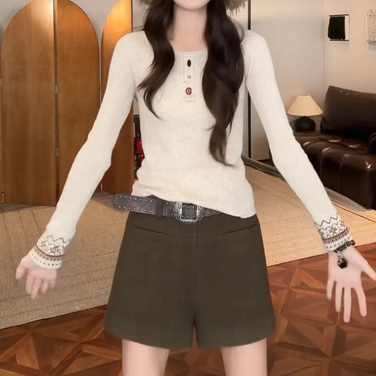 秋冬新款小众女装时尚休闲针织上衣LK2507431