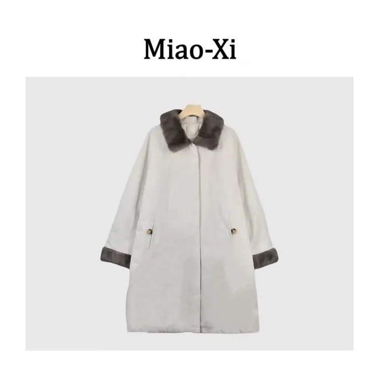 妙兮·LL冬季新款百搭设计款拼接青根貂毛毛领羽绒服*20252998