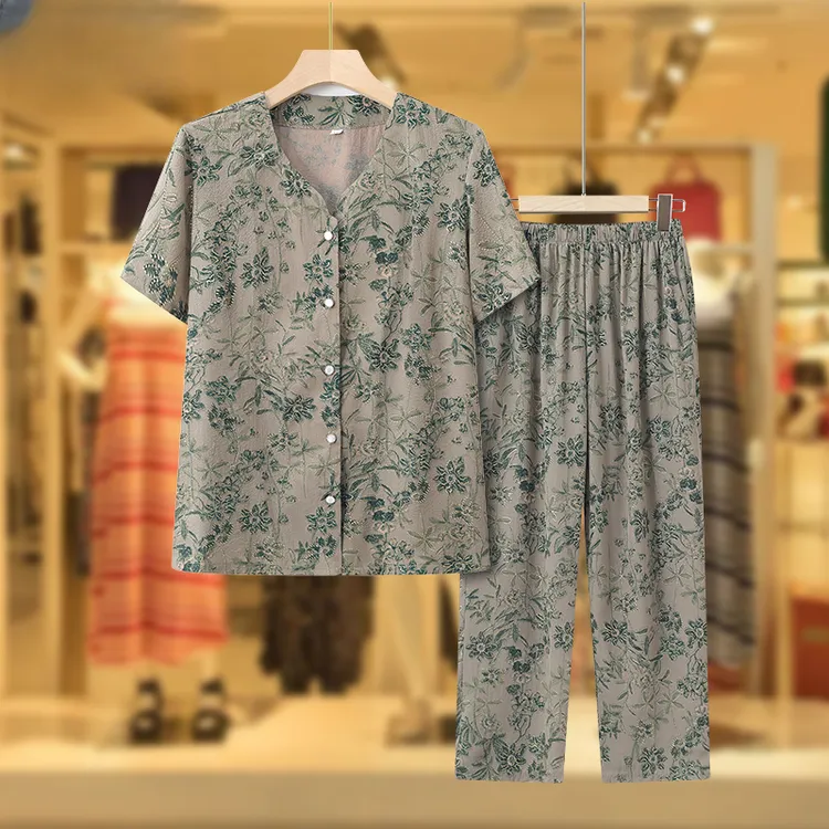 奶奶夏装套装女中老年人冰丝短袖衬衫妈妈夏天衣服老人老太太宽松