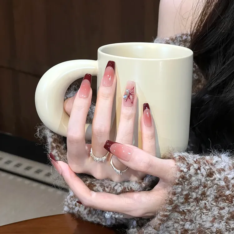 手工穿戴甲新款秋冬中长款浆果红法式闪钻蝴蝶显白美甲贴片少女心