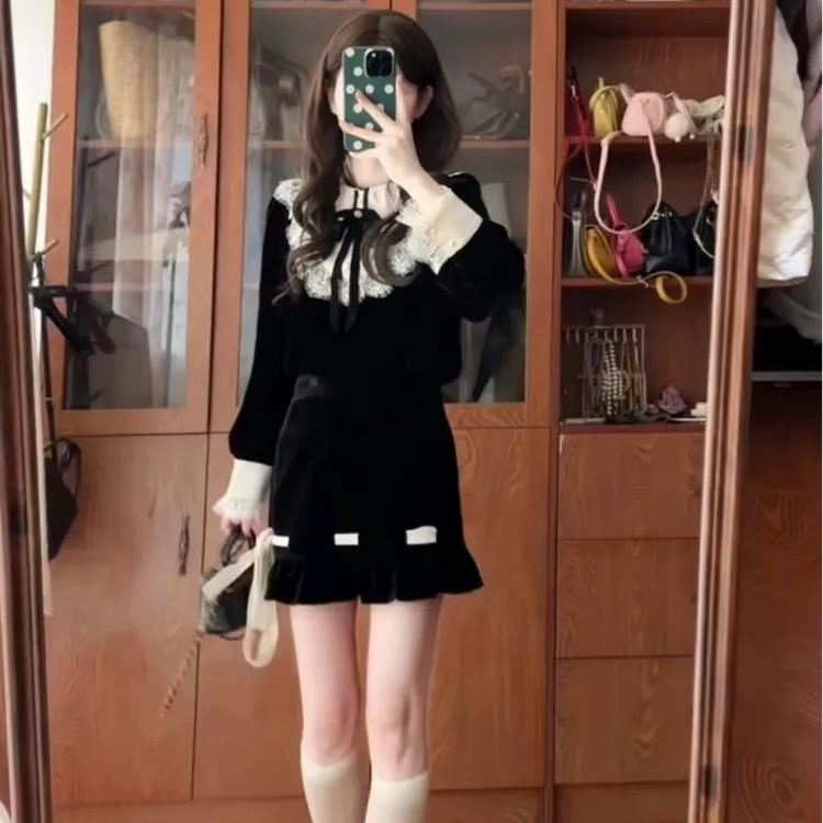 2026秋冬新款法式千金风黑色蝴蝶结蕾丝拼接上衣小香丝绒半裙套装