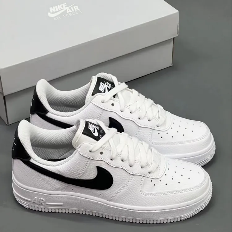 NIKE耐克Air Force 1 女款低帮白黑空军一号运动休闲板鞋官方正品